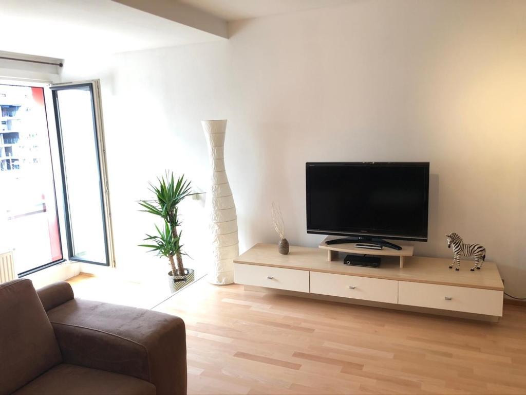 Bright Apartment With A Free Parking Garage @ Wienerberg 外观 照片